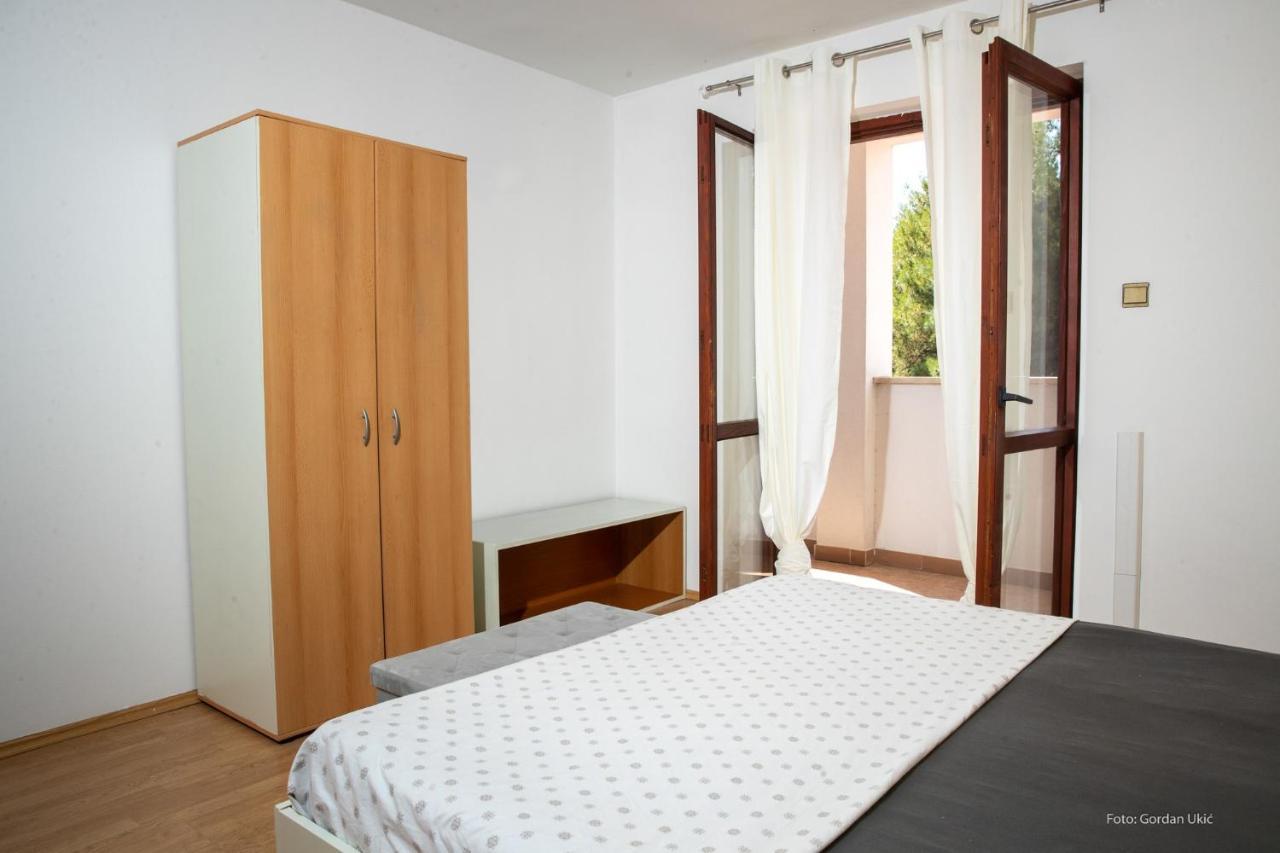 Apartment Midea โรวีน ภายนอก รูปภาพ